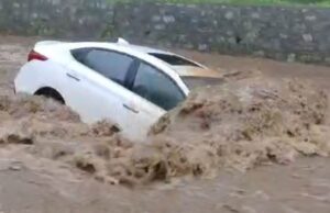Uttarakhand में बादलों ने मचाई तबाही, चकलुवा में पुलिया टूटी-हल्द्वानी में बहा बच्चा, जागेश्वर में दोपहिया वाहन बहे