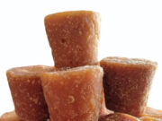 समझें क्यों चीनी से बेहतर माना जाता है गुड़, वजह जानकर आज से ही कर लेंगे डाइट में शामिल 1