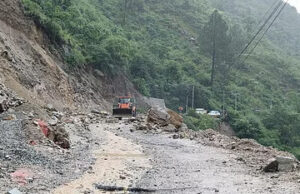 Nainital News: कुमाऊं में मलबे में दबने और नदी-नालों में बहने से पांच लोगों की मौत, प्रदेश में 324 सड़कें बंद