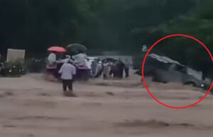 Nainital News: रामनगर में पर्यटकों से भरी जिप्सी नदी में बही, महिला समेत पांच लोग थे सवार; मची चीख पुकार