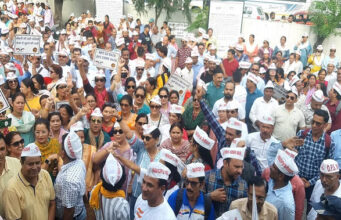 Haldwani: शिक्षक और कर्मचारी सड़क पर उतरे, पुरानी पेंशन बहाली की मांग के लिए निकाली रैली, चेतावनी दी