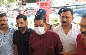 Haldwani News: महिला से दुष्कर्म का आरोपी दुग्ध संघ अध्यक्ष मुकेश बोरा गिरफ्तार, पुलिस ने यूपी से पकड़ा