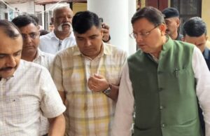 Uttarakhand: औचक निरीक्षण करने पुलिस मुख्यालय पहुंचे मुख्यमंत्री पुष्कर सिंह धामी, अधिकारियों से लेकर कर्मचारियों में हड़कंप