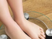 कहीं आप भी तो नहीं करते Weight Loss के इन मिथकों पर भरोसा! वजन कम करना हो जाएगा और भी मुश्किल 1