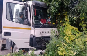 Nainital News: रामनगर में बाइक सवार मां-बेटे को डंपर ने कुचला, दोनों की मौत, फरार चालक की तलाश में पुलिस