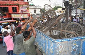 Haldwani: 50 से अधिक दुकानों का सामान जब्त, कारखाना बाजार से शुरू हुआ अतिक्रमण हटाने का अभियान, कई जगह नोकझोंक
