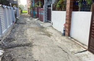 Haldwani: कहीं सड़कें खोदीं…कहीं गड्ढे बने आफत, सीएम के आदेश को भी गंभीरता से नहीं ले रहे अफसर