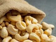 Cashew Benefits: क्या काजू खाने से वाकई बढ़ता है वजन? जानिए सच्चाई 3