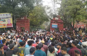 Uttarakhand: राजधानी में बेरोजगार संगठन का प्रदर्शन, सैकड़ों की संख्या में एकजुट युवा सीएम आवास कूच करने पहुंचे