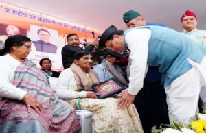 Uttarakhand: रोडवेज की बसों में निशुल्क सफर करेंगी बलिदानी सैनिकों की वीरांगनाएं और वीर माताएं
