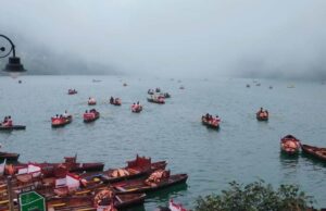 Nainital News: कड़ाके की ठंड की चपेट में नैनीताल, ऊंची चोटियों पर बर्फबारी की चेतावनी, छह डिग्री पहुंचा नीचे का पारा