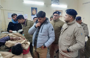 Uttarakhand News: वाहन चेकिंग के दौरान पुलिस और बदमाशों के बीच मुठभेड़, 25 हजार का इनामी बदमाश गिरफ्तार