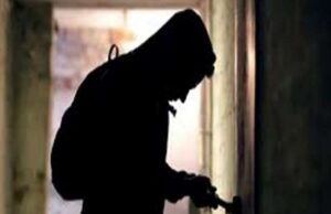 Haldwani: फौजी के घर चोरी…घर से नकदी और गहने गायब, समारोह में शामिल होने गया था परिवार
