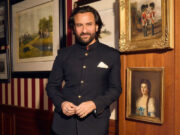 Saif Ali Khan: सैफ अली खान पर चाकू से हमला, गर्दन और रीढ़ की हड्डी के पास आईं गंभीर चोटें, हाउस हेल्पर को भी चोरों ने घोपा चाकू a