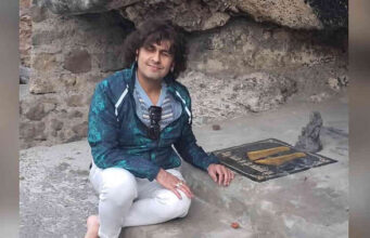 Uttarakhand: श्री राम तपस्थली आश्रम पहुंचे बॉलीवुड सिंगर सोनू निगम, गंगा तट पर की मौन साधना, दर्शन कर लिया आशीर्वाद