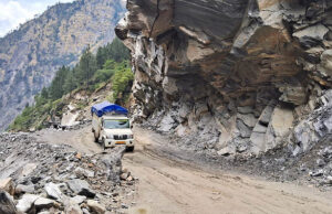Uttarakhand News: चारधाम यात्रा मार्ग पर संवेदनशील 22 जगह, जेसीबी होंगी तैनात, मानूसन के समय बढ़ाई जाएगी संख्या