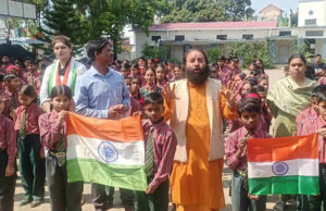 Uttarakhand News: बच्चा-बच्चा बोला- भारत माता की जय; ऑपरेशन सिंदूर की सफलता से लोगों में खुशी, सेना को दी बधाई