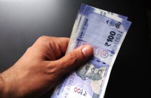 धामी कैबिनेट का फैसला: ओवरटाइम कराया तो देनी होगी दोगुनी मजदूरी, पुरुष-महिला को एक समान वेतन