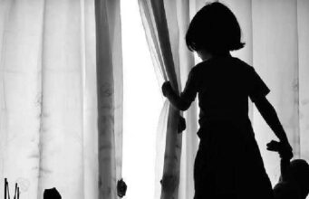 Rudrapur: पांच साल की मासूम से दुष्कर्म, गला दबाने की कोशिश, बच्ची को आधी रात अपने कमरे में ले गया अभियुक्त