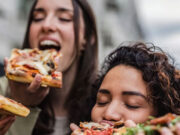 सोच समझकर खाइए! सेहत के लिए जहर हैं जीभ को लुभाने वाले Ultra Processed Foods, जानें इसके 5 नुकसान a