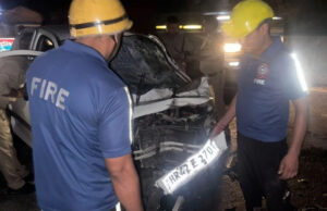 Dehradun Accident : आशारोड़ी चेक पोस्ट पर ट्राले से टकराई कार, चार की मौत; दरवाजा काटकर निकाले गए शव