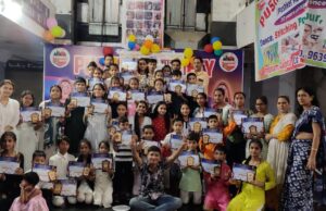 संस्कार भारती की संगीत कार्यशाला का भव्य समापन, प्रतिभागियों को सर्टिफिकेट और ट्रॉफी देकर किया गया सम्मानित