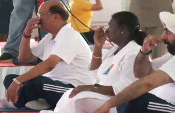 International Yoga Day: देहरादून पुलिस लाइन में राष्ट्रपति ने किया योग, सीएम धामी बोले- योग को अपनी दिनचर्या का हिस्सा बनाएं
