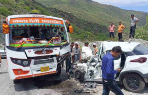 Badrinath News: बदरीनाथ हाईवे पर हादसा, मूल्यगांव के पास बस और कार की जोरदार टक्कर, दिल्ली के तीन यात्री घायल