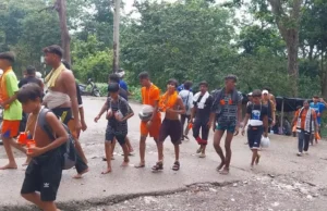 Kanwar Yatra: ऋषिकेश के नीलकंठ महादेव मंदिर में कांवड़ यात्रियों का रेला, एक दिन में 3.88 लाख ने किया जलाभिषेक
