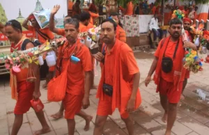 Kanwar Mela 2025: कांवड़ यात्रा में स्वास्थ्य विभाग ने बनाया रिकॉर्ड, तीन लाख से अधिक श्रद्धालुओं को मिला निश्शुल्क इलाज