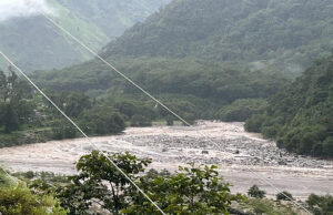 Pithoragarh News: मूसलाधार बारिश से मची तबाही, मोटर पुल और लकड़ी का पुल बहा, 50 से अधिक परिवार प्रभावित