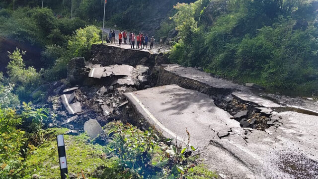 yamunotri-highway_cb28b5c452fef4023227b9fc101fd342