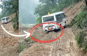 Uttarakhand News:धराली में टला बड़ा हादसा, भूस्खलन जोन में चल रही बस फिसली; पिछला टायर लटक गया नीचे, दहशत में सवार यात्री