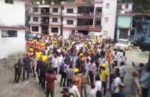Uttarkashi: यमुना का जलस्तर बढ़ा स्यानाचट्टी में झील के मुहाने पर नहीं पहुंची मशीन, मौके पर पहुंचे सीएम धामी