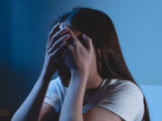 नींद पूरी न होने के 7 खतरे: शरीर के ये संकेत तुरंत पहचानें, वरना बढ़ेगा बीमारी का जोखिम 8