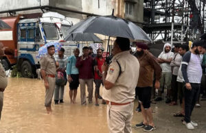 Haridwar News: बहादराबाद में फैक्टरी में बाढ़ का पानी घुसने से मचा हड़कंप, राहत-बचाव टीम पहुंची, 52 लोगों को बचाया