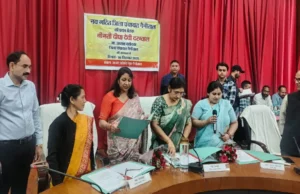 Nainital News: पुलिस के पहरे में जिला पंचायत बोर्ड की पहली बैठक, ‘किडनैप’ हुए पांच सदस्य भी पहुंचे