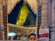 Ganesh Chaturthi 2025: सारा अली से लेकर माधुरी तक, ये सेलेब्स अपने घरों में करते हैं गणपति बप्पा का स्वागत 8