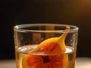 रोज सुबह अंजीर का पानी पीने से हड्डियां होंगी मजबूत, जानें इसके 7 कमाल के फायदे a