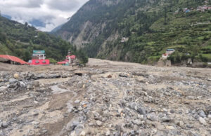 Uttarakhand: धराली आपदा, एक महीने बाद भी हालात जस के तस, चारों तरफ सिर्फ मलबा, दिला रहा विनाशकारी पल की याद