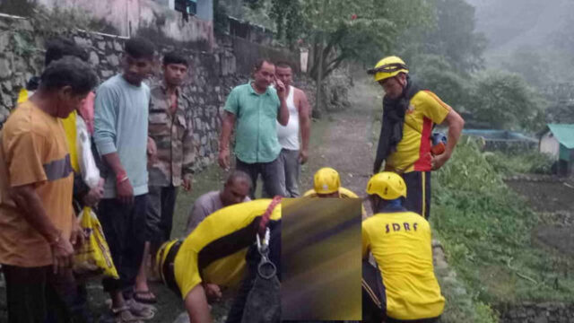 rishikesh_9f185015bb5d134d15108290fd2e44ee