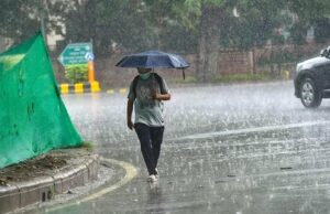 Uttarakhand Weather: बेमौसम बारिश ने अचानक बढ़ाई ठंडक, तेज बारिश से कार्लीगाड़ में मलबा आने से लोगों में दहशत