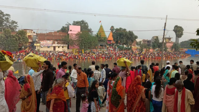 chhath-2024-chhath-festival-celebrated-with-great-pomp-in-bihar-devotees-offered-prayers-to-settin_6873b48119e390559549b1634cc4a766