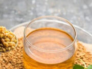 रोज सुबह 15 दिनों तक खाली पेट पिएं मेथी का पानी, शरीर में दिखेंगे 7 कमाल के बदलाव a