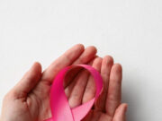 Breast Cancer से बचना है तो महिलाएं आज ही डाइट में शामिल करें ये 6 चीजें a