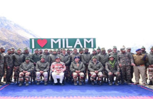 Uttarakhand: सीएम धामी ने मिलम में बढ़ाया ITBP जवानों का मनोबल, साथ में किया जलपान, फिर कर दी ये घोषणा