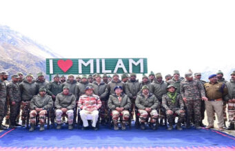 Uttarakhand: सीएम धामी ने मिलम में बढ़ाया ITBP जवानों का मनोबल, साथ में किया जलपान, फिर कर दी ये घोषणा
