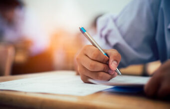 Uttarakhand: समूह-ग परीक्षाओं का होगा लाइव टेलीकास्ट, गेट पर ही होगी हाजिरी, मास्टर प्लान किया गया तैयार