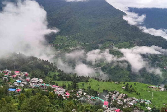मसूरी में कैंपटी की मिट्टी हुई कमजोर, भू-कटाव का खतरा, होंगे बड़े भूस्खलन