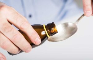 Cough Syrup: उत्तराखंड में प्रतिबंधित कफ सिरप के खिलाफ सघन अभियान, 63 सैंपल जांच के लिए भेजे